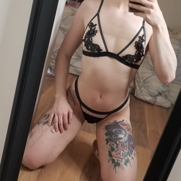 Two piece - Picture 1 of 1